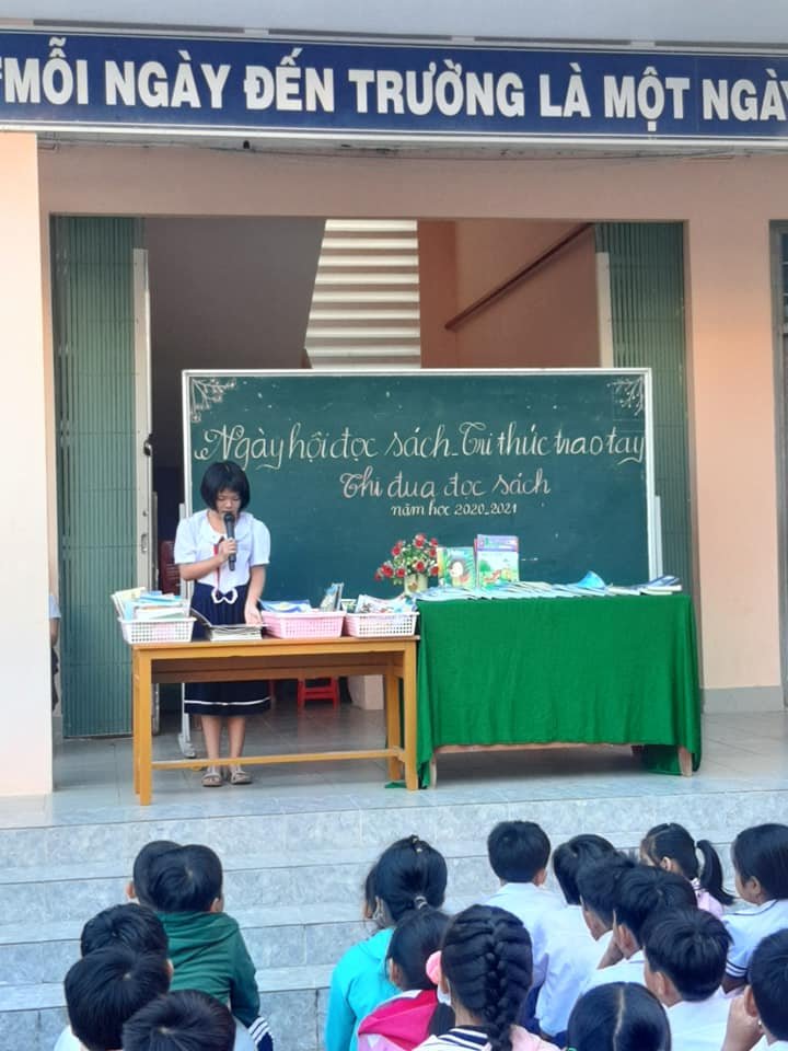Thi đua đọc sách